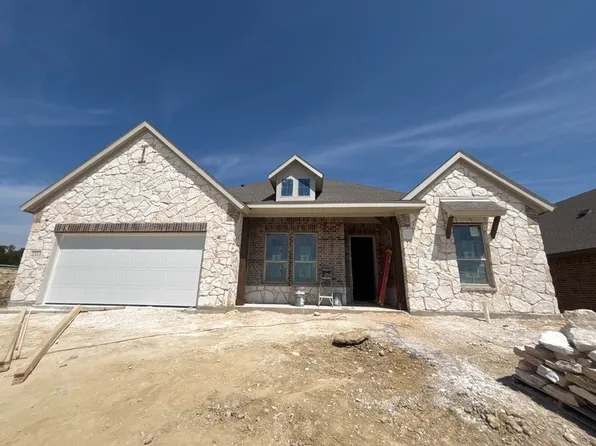 2313 Shamrock Ln, Weatherford, TX 76087