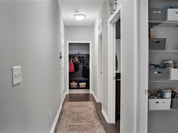 4th image of 1916 Grove Field Ln