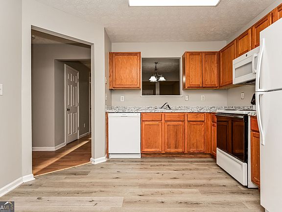 5th image of 3321 Waldrop Trl