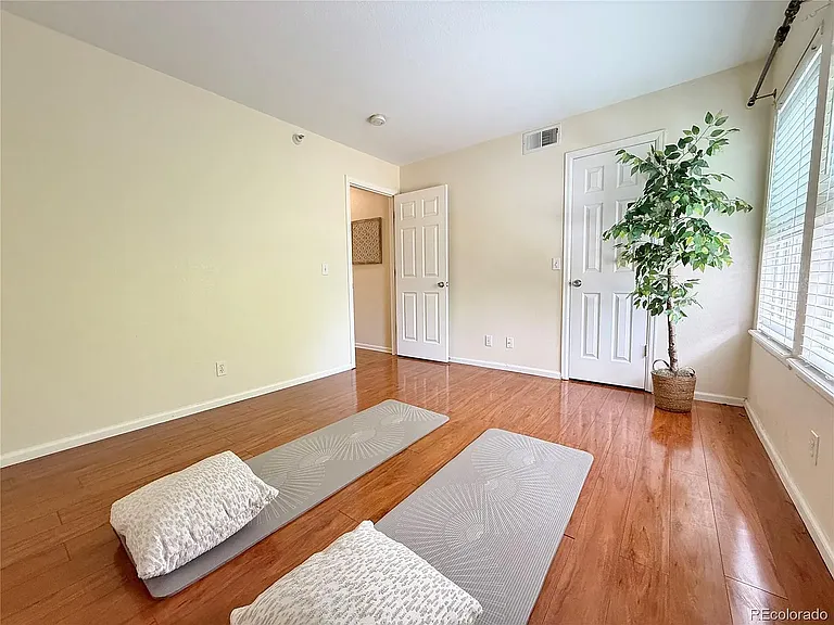 444 S Kittredge St — Photo 9