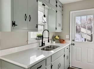 5026 Harvey Rd, Jamestown, NC 27282