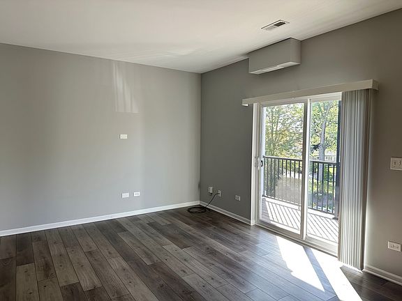5th image of 809 E Main St #3E