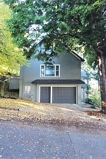 2nd image of 6234 NE Glisan St