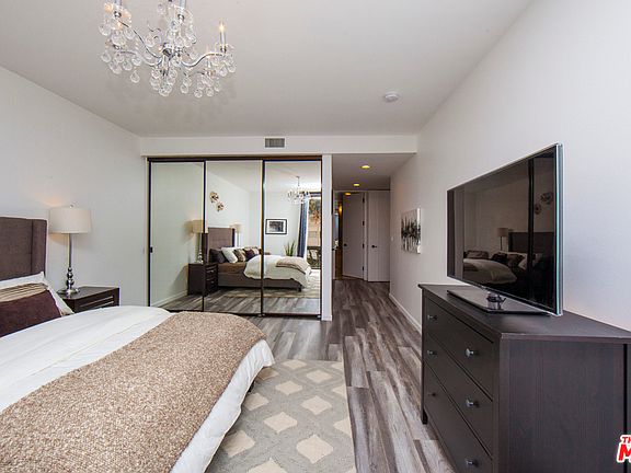 5th image of 268 S Lasky Dr APT 301