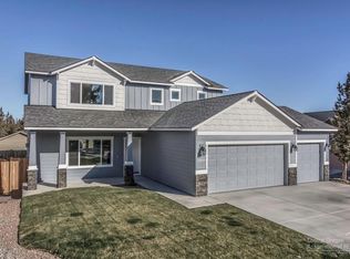 2904 NE Rainier Dr, Bend, OR 97701
