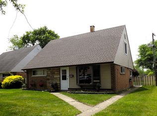 17008 Oakwood Ave, Lansing, IL