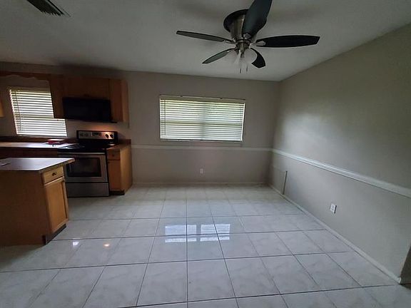 3rd image of 2704 Walker Dr