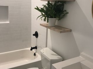 947 N Pasadena Ave, Azusa, CA 91702
