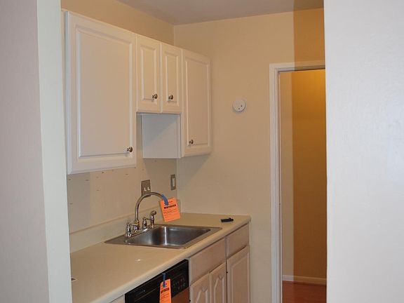 4th image of 11050 Camfield Ct APT 103