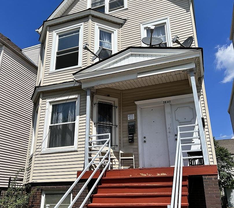1st image of 3840 W Diversey Ave