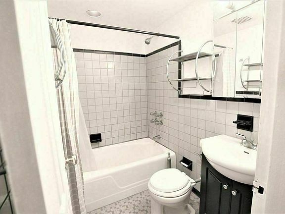 4th image of 107-08 Jewel Ave #B-8