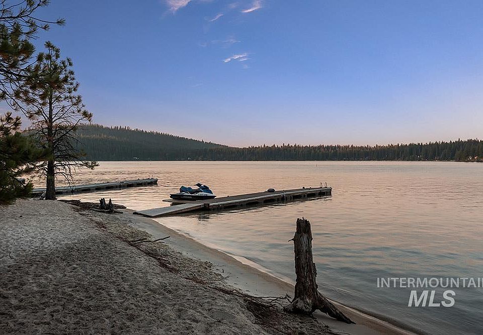 1st image of 1339 Beach Way