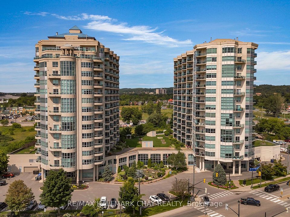 1st image of 6 Toronto St #302