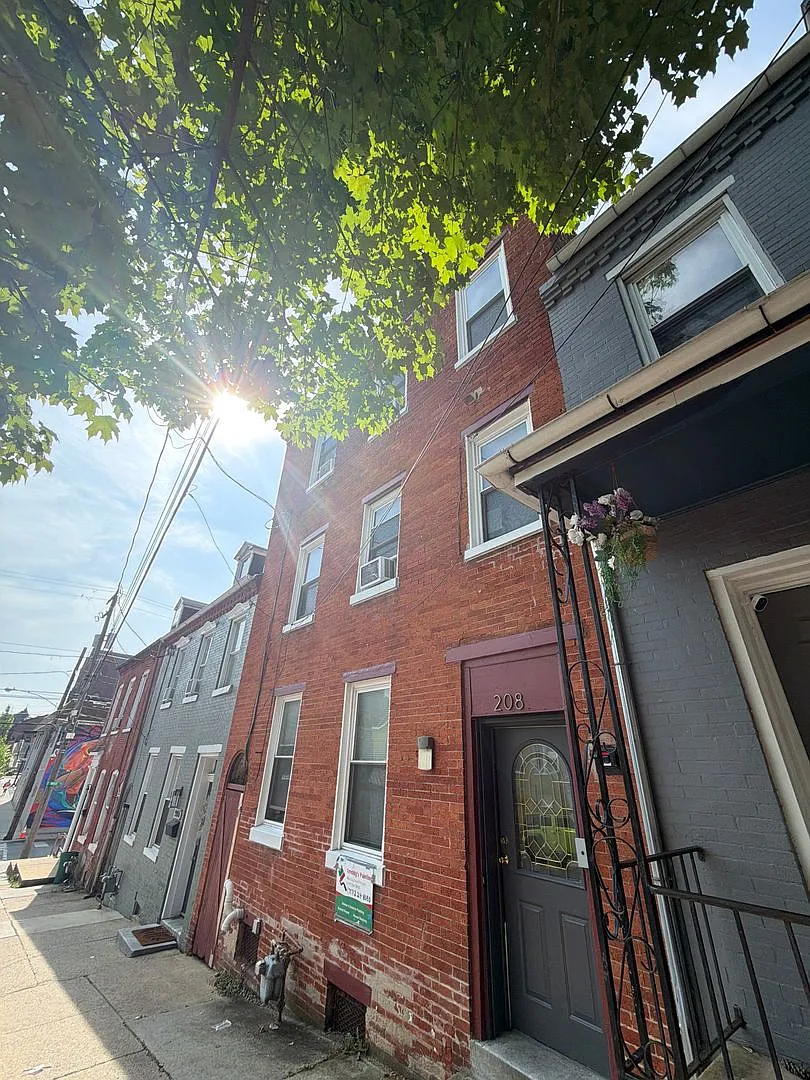 208 West Vine Street (Rooms) — Photo 2