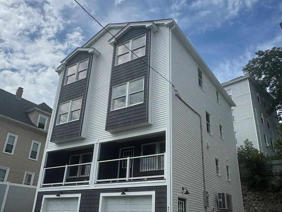 477 Washington St #479