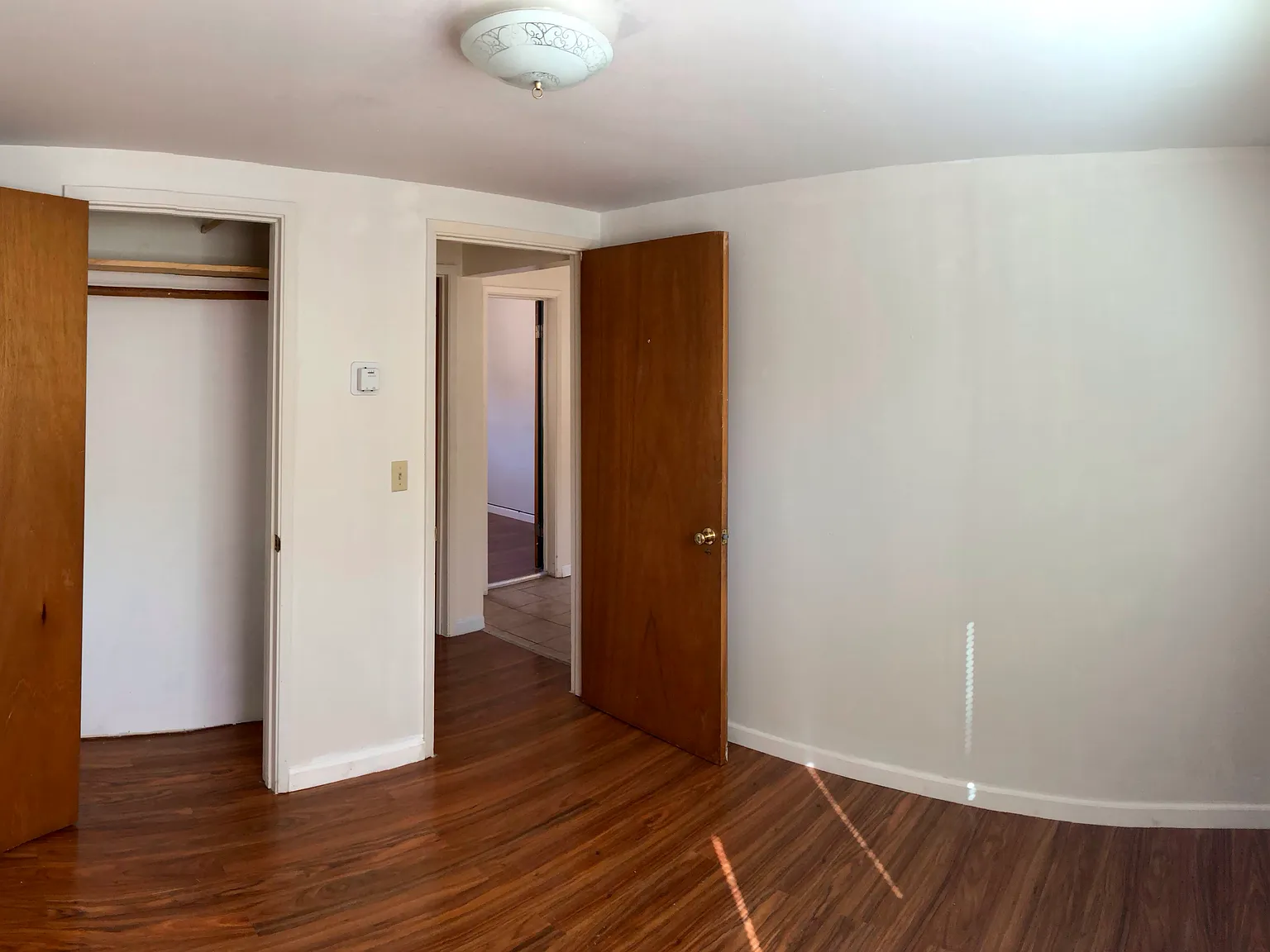 3 bed, 1.5 bath, 725 sqft, $2,500 — Photo 4