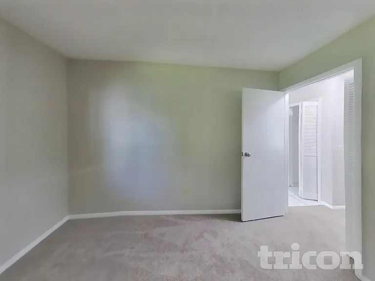 4739 Harpers Ferry Ln — Photo 12