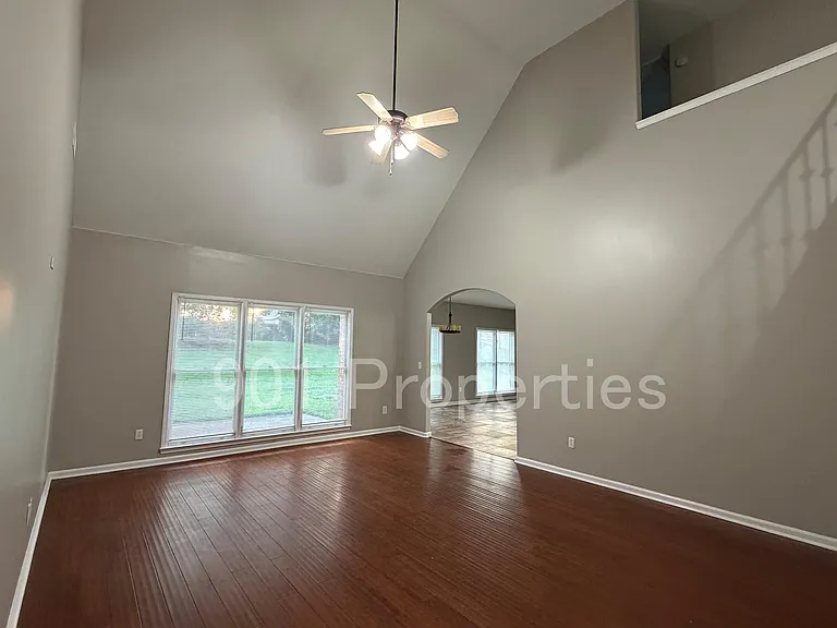 3777 Pavilion Cir — Photo 10