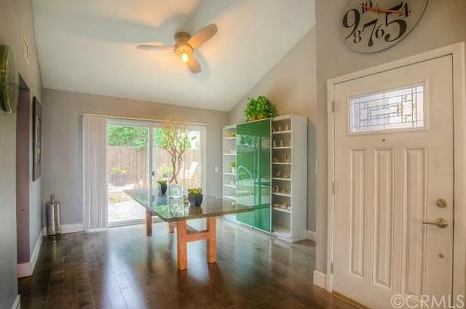 1st image of 942 W Sierra Nevada Way