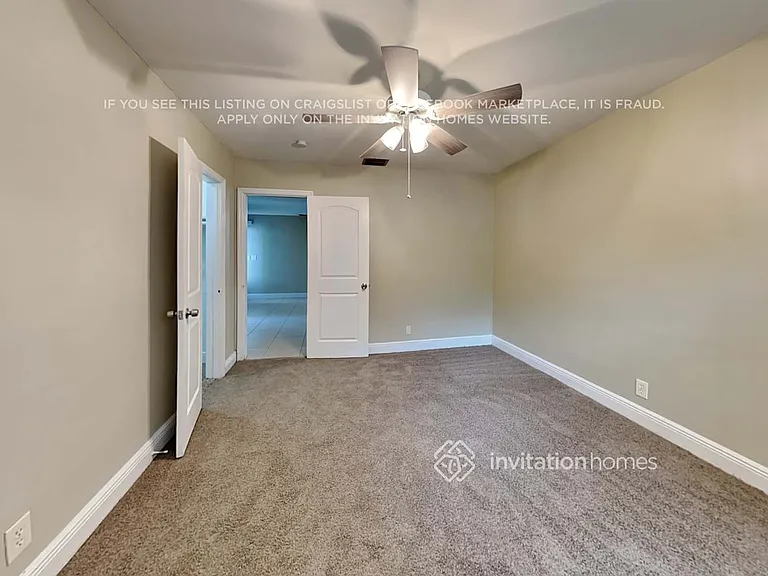 2021 SW 64th Ave — Photo 8