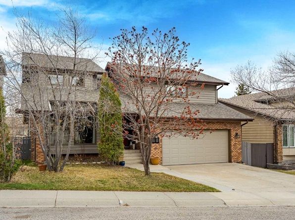 47 E Edendale Cres NW, Calgary, AB T3A 3W8