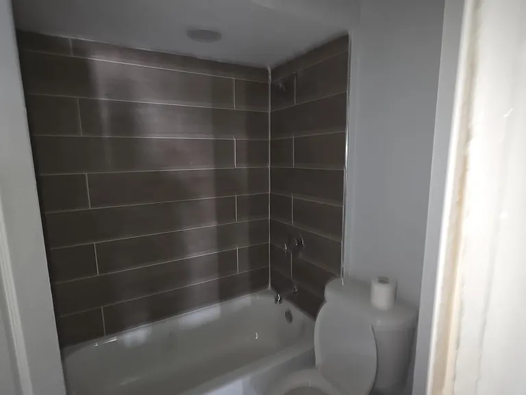 12 Edmund Pl #1 — Photo 4