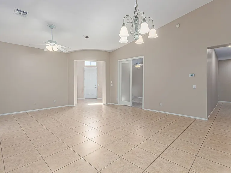 2206 W Fawn Dr — Photo 6