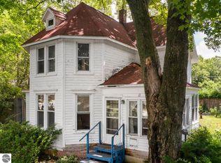1099 Michigan Ave, Benzonia, MI 49616