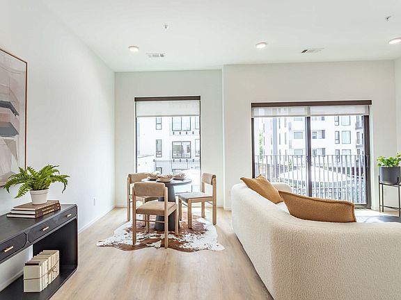 5th image of 1009 8th Ave S APT 510