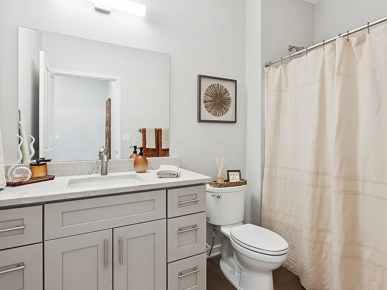 Raintree Apartments — Photo 6