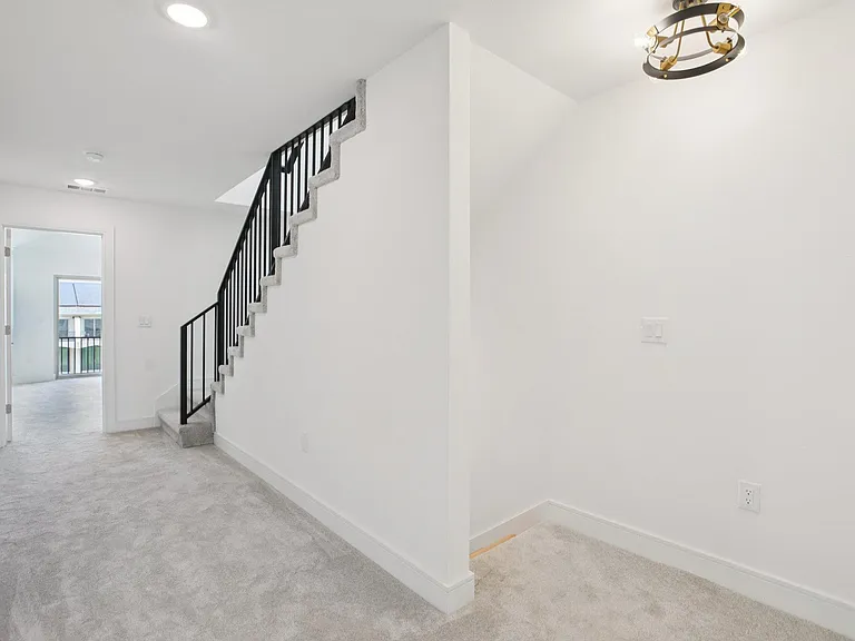302 Tesla Cir — Photo 15
