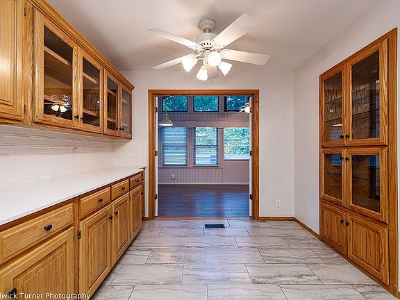 Built-in China Cabinet 