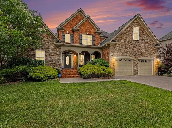 5120 Spiral Wood Dr, Clemmons, NC 27012