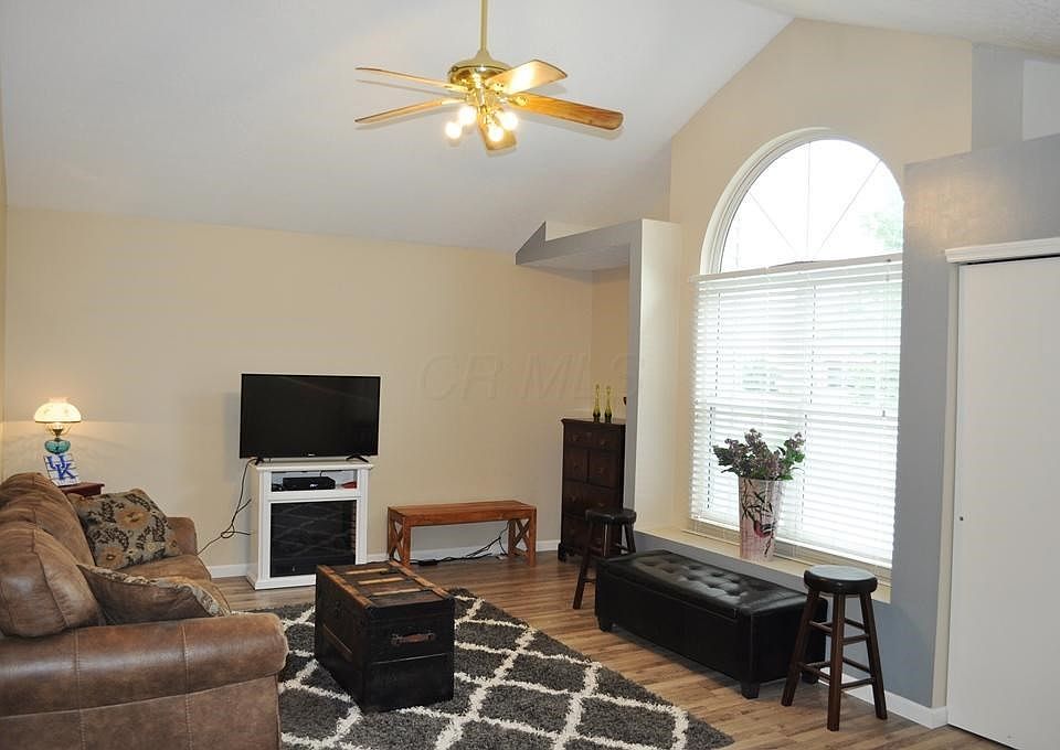 1st image of 8209 Green Tree Ct