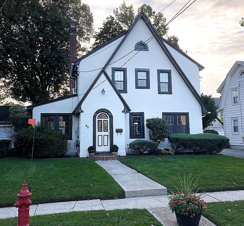 1st image of 99 Woodnut Pl