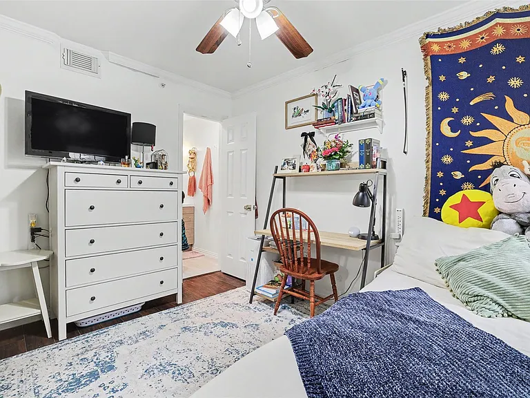 501 W 26th St #210 — Photo 23