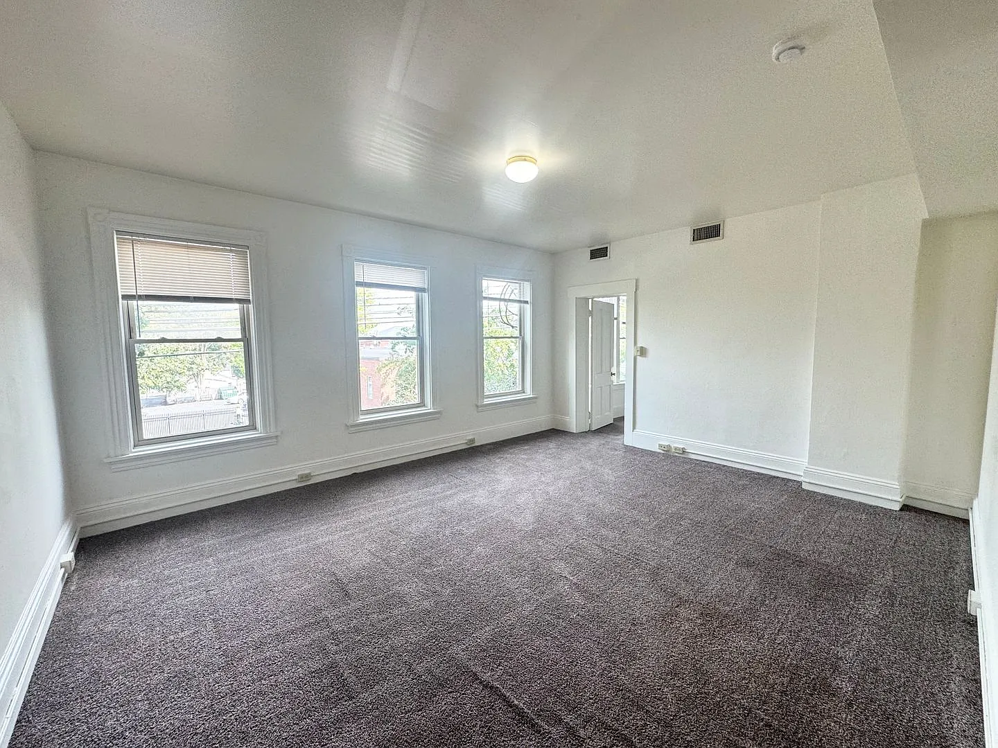 KING430 — Photo 2