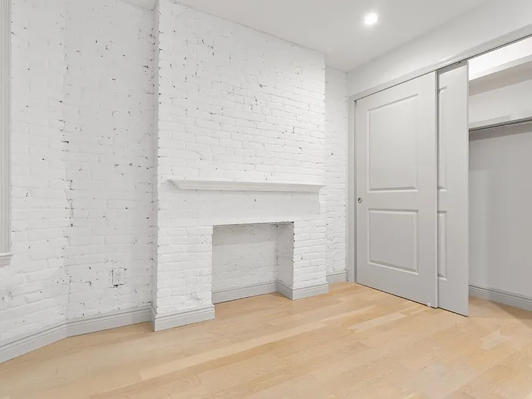 47 Clinton St #7 — Photo 2