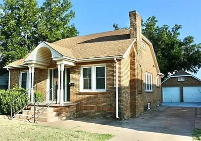 910 W York Ave — Photo 2