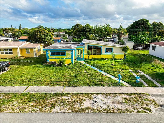 3rd image of 1940 NW 187th St