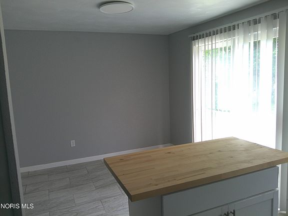 4th image of 4415 Cape Ln