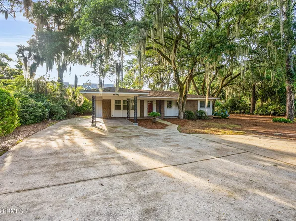 1711 Narcissus Ln, Beaufort, SC 29902