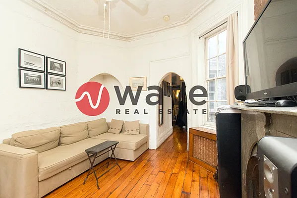 Rented by Wave Real Estate Group | media 21