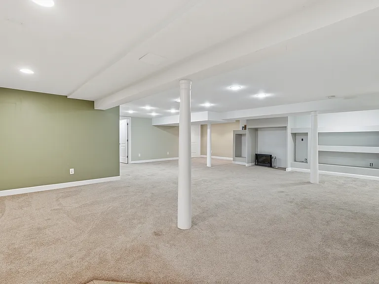 13697 Silent Woods Dr — Photo 28