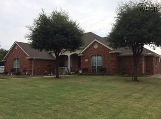 8 Charing Ct, Wichita Falls, TX 76309