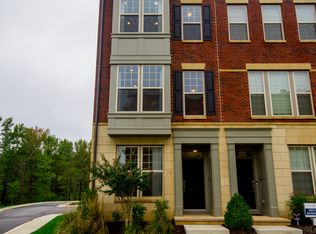 876 Regents Sq #331, Oxon Hill, MD 20745