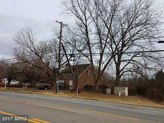 2nd image of 10315 Sharpsburg Pike