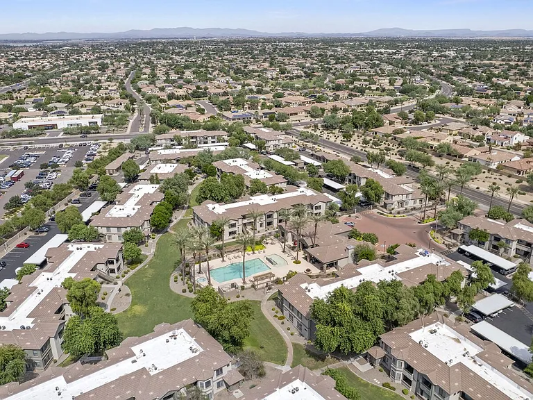 Adiamo Palm Valley Apartments, Goodyear, AZ