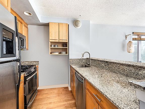 2nd image of 53 Boerum Pl APT 5C
