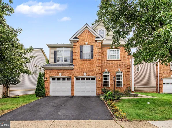 314 Senate Ct, Herndon, VA 20170